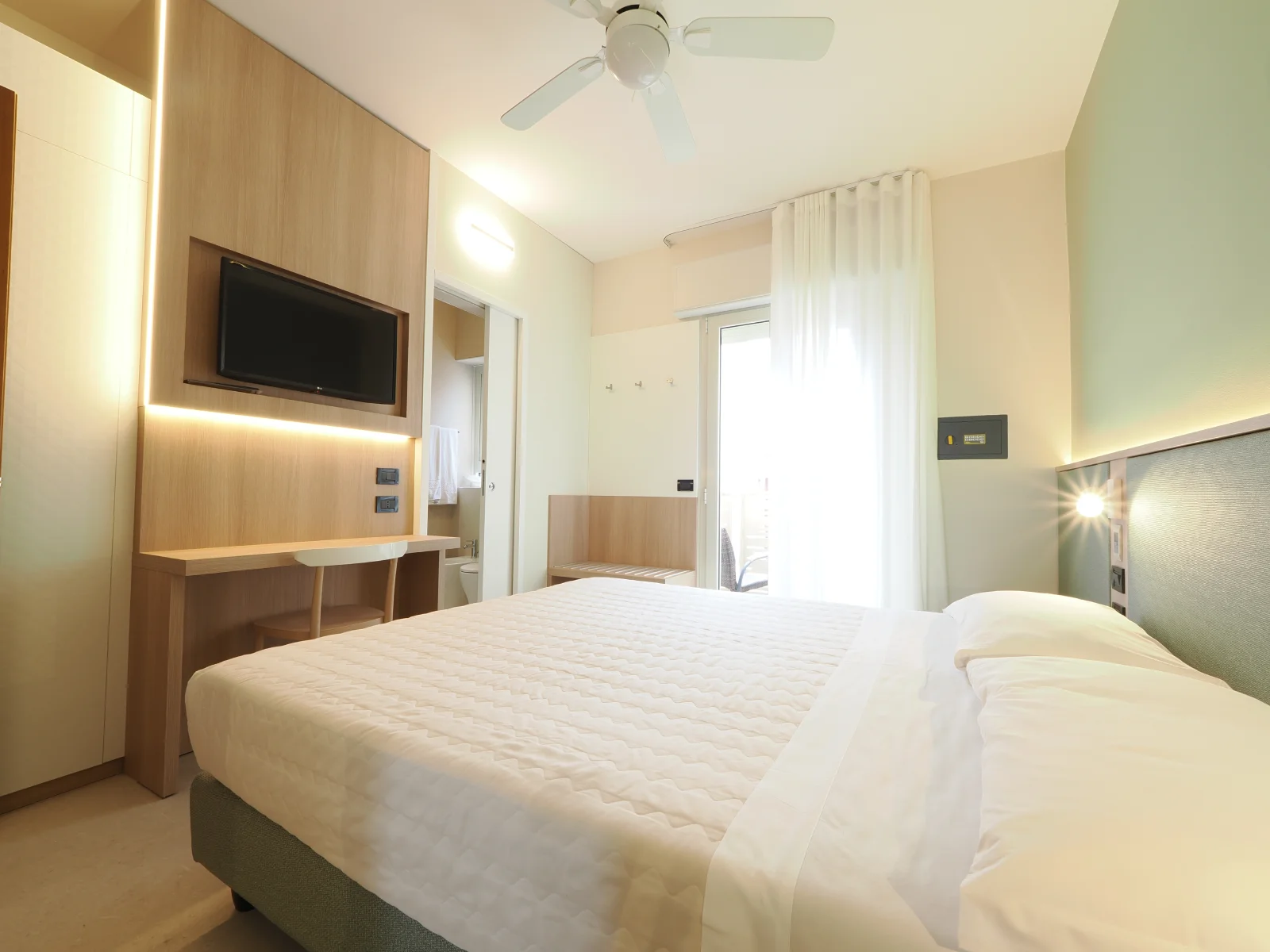 Classic Room with Balcony