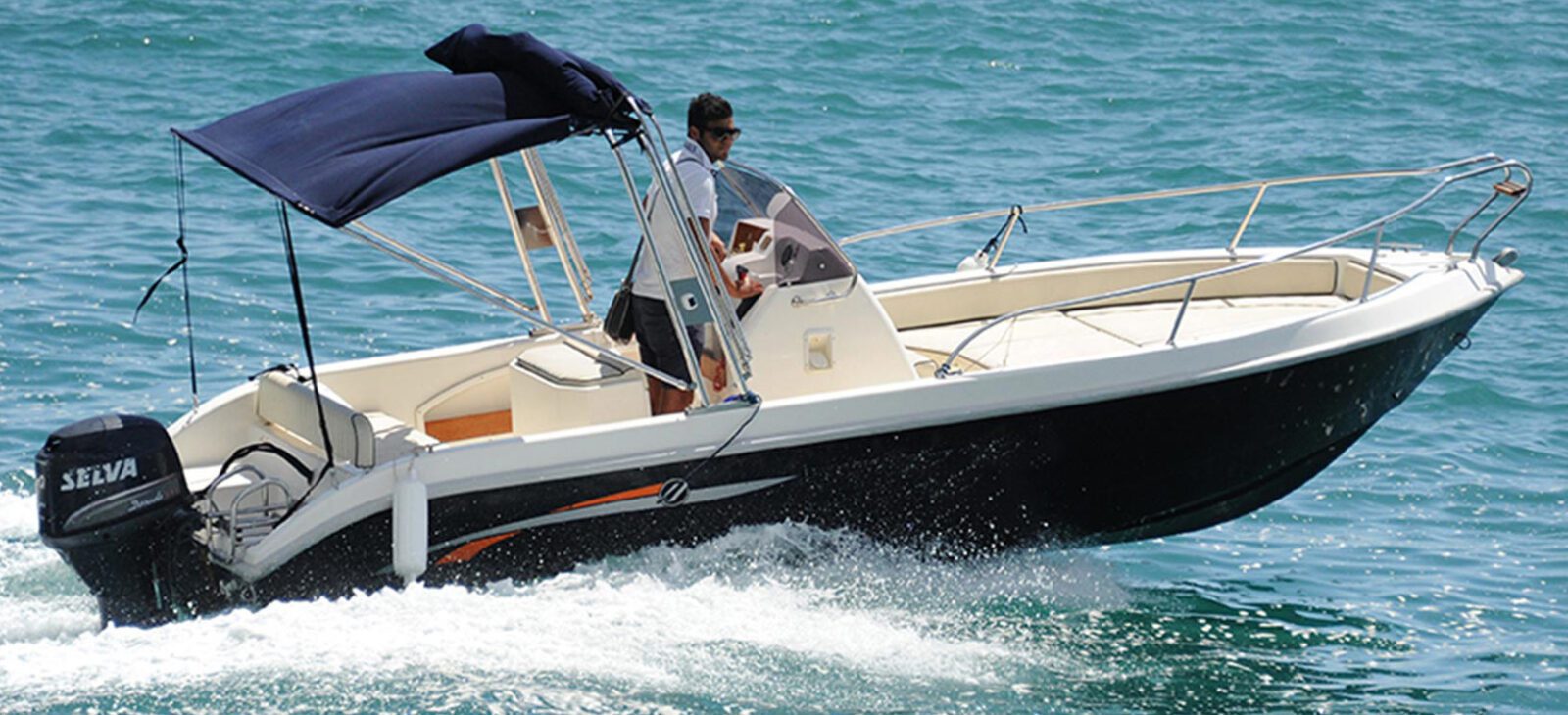 Noleggio barca a Caorle: vivi la laguna in totale libertà