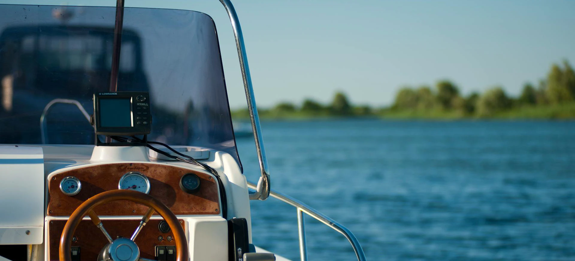 Noleggio barca a Caorle: vivi la laguna in totale libertà